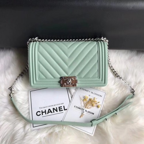 Chanel Leboy Original Caviar sac à bandoulière en cuir A67086 chaîne en argent vert clair