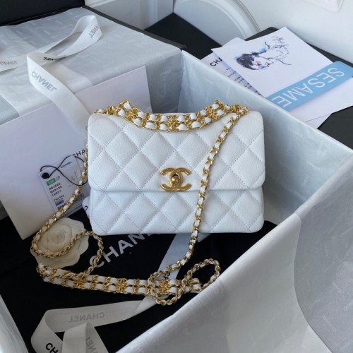 Chanel MINI SAC À RABAT Veau grainé Métal doré AS3580 blanc