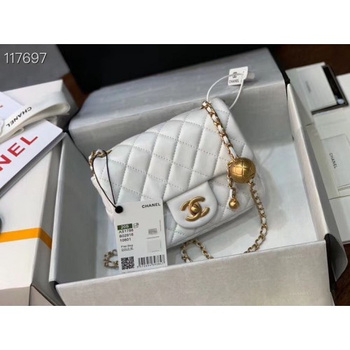 Chanel MINI Sac à Rabat Original en Cuir de Mouton AS1786 Blanc
