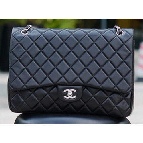 Chanel Maxi Sac à rabat classique matelassé en peau de mouton noir A58601 Argent