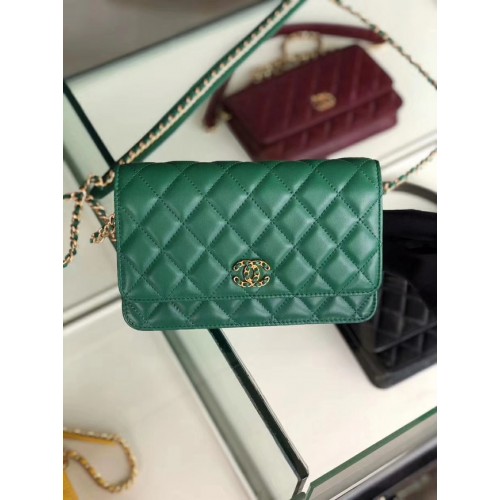 Chanel Original Leather Chain Wallet AP0724 vert