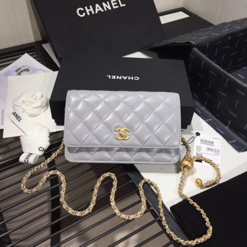 Chanel Original Petit sac à rabat en peau de mouton classique AS33814 gris clair