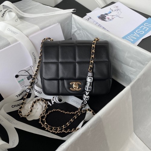 Chanel PETIT SAC À RABAT Agneau Résine Métal Doré AS3330 noir
