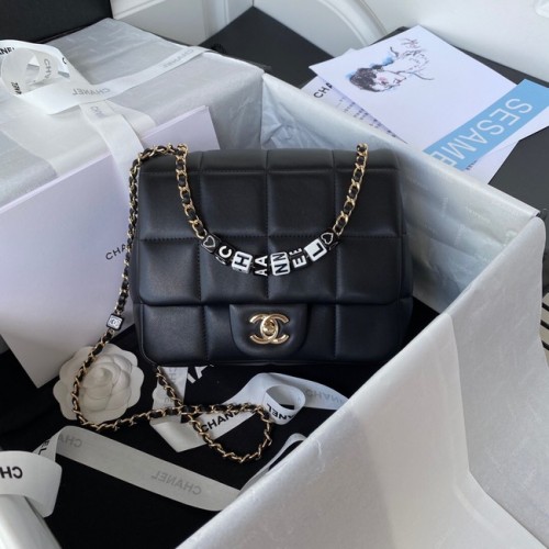 Chanel PETIT SAC À RABAT Agneau Résine Métal Doré AS3331 noir