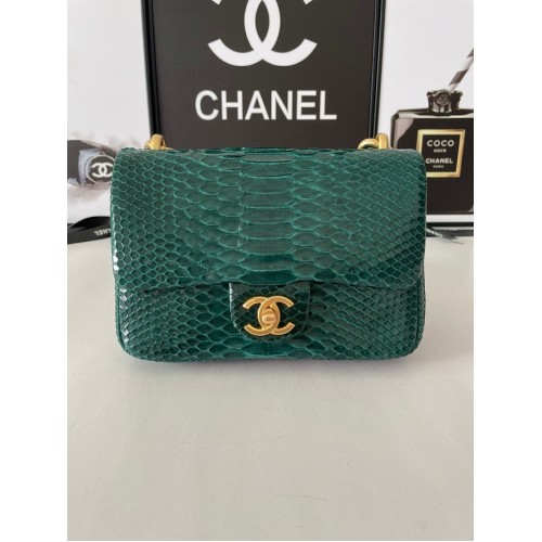 Chanel PETIT SAC À RABAT Serpent Métal Doré AS3214 vert