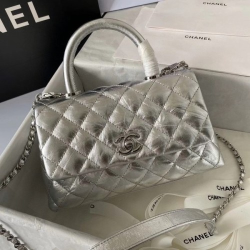 Chanel petit sac à rabat avec poignée supérieure 92990 argent