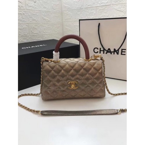 Petit sac à rabat Chanel avec poignée supérieure rouge A92990 or