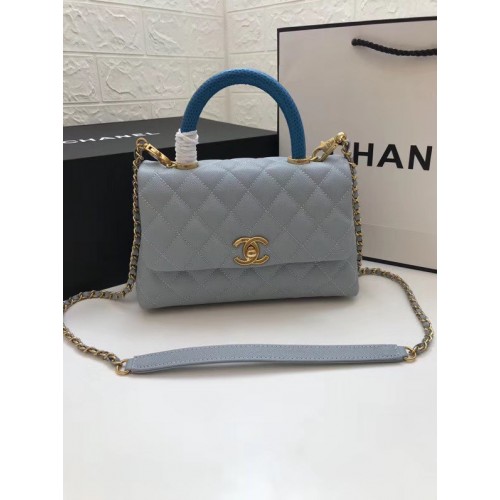 Chanel Petit sac à rabat avec poignée supérieure A92990 bleu clair