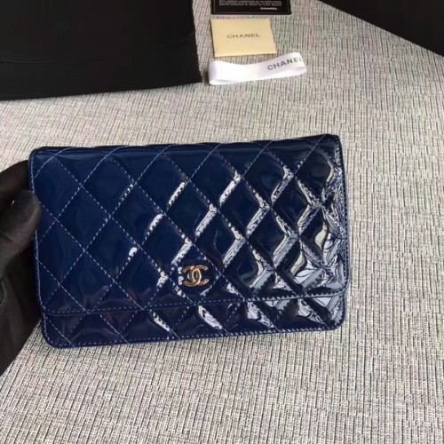 Chanel WOC Flap Bag Cuir verni A33814C Bleu foncé