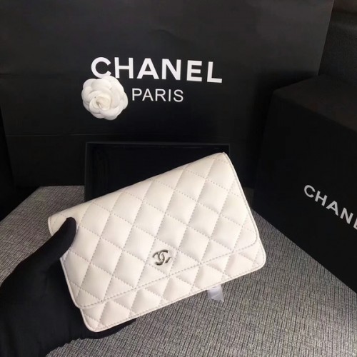 Sac à rabat Chanel WOC blanc cuir de mouton d'origine 33814 argent