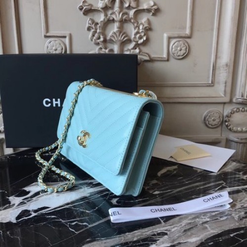 Chanel WOC Original Sac à bandoulière en cuir de mouton 33814 Bleu ciel