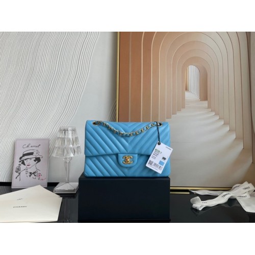 Chanel sac à main classique Agneau métal doré V01112 bleu ciel