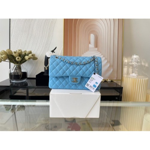 Chanel sac à main classique Agneau&Métal argenté 01112 bleu ciel