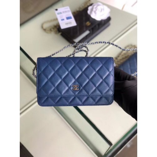 Chanel portefeuille classique sur chaîne Veau grainé Métal argenté 33814 Bleu nacré
