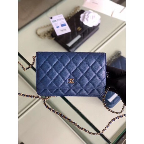 Chanel portefeuille classique sur chaîne Cuir de veau grainé Métal doré 33814 Bleu nacré