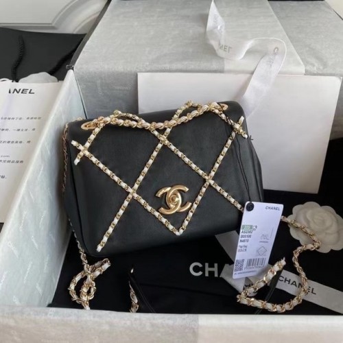 Chanel sac à rabat AS2382 noir blanc