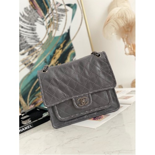 Chanel sac à rabat Cuir de veau A0922 gris