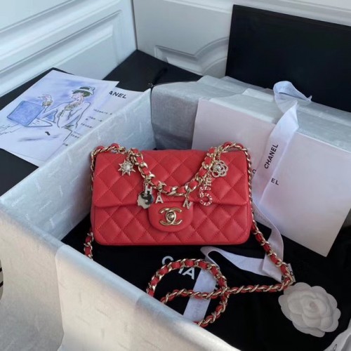 Chanel sac à rabat Agneau Métal Doré AS2326 rouge