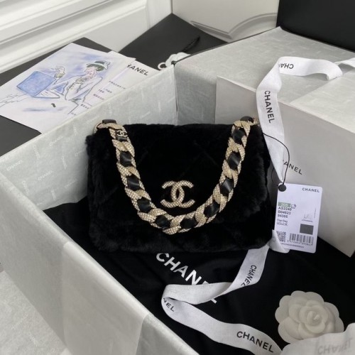 Chanel sac à rabat Shearling Agneau Strass Métal Doré AS2240 noir