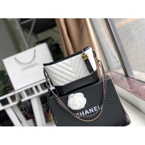 Chanel gabrielle petit sac hobo A91810 noir&blanc