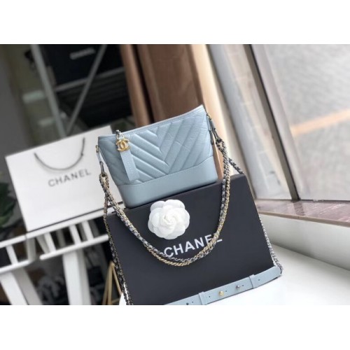 Chanel petit sac hobo gabrielle A91810 bleu clair