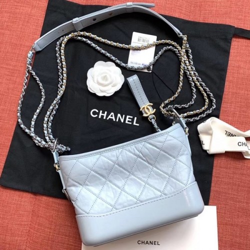 Chanel petit sac hobo gabrielle A91810 bleu clair
