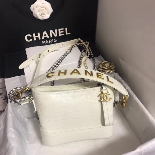 Chanel gabrielle petit sac hobo A91810 blanc