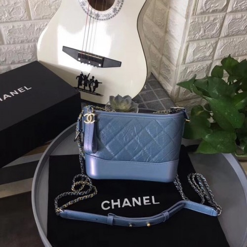 Chanel petit sac hobo gabrielle B91810 bleu