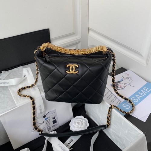 Sac à bandoulière Chanel en cuir d'agneau AS3242 noir