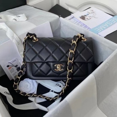 Chanel sac à bandoulière en cuir AS2798 noir