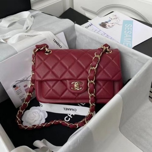 Chanel sac à bandoulière en cuir AS2798 rouge