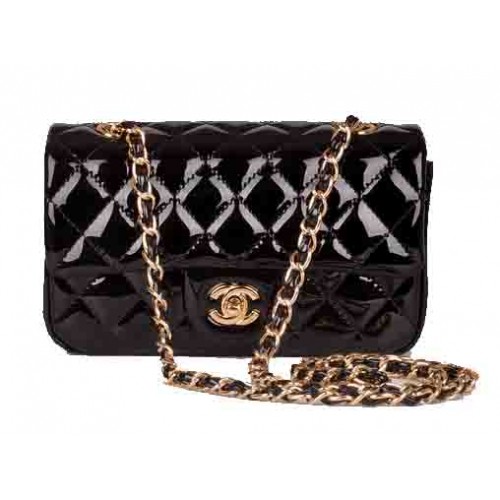 Chanel mini sac à rabat classique en cuir verni noir 1117 or