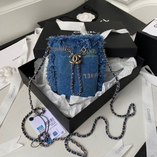 Chanel mini sac à cordon Denim AP2603 bleu