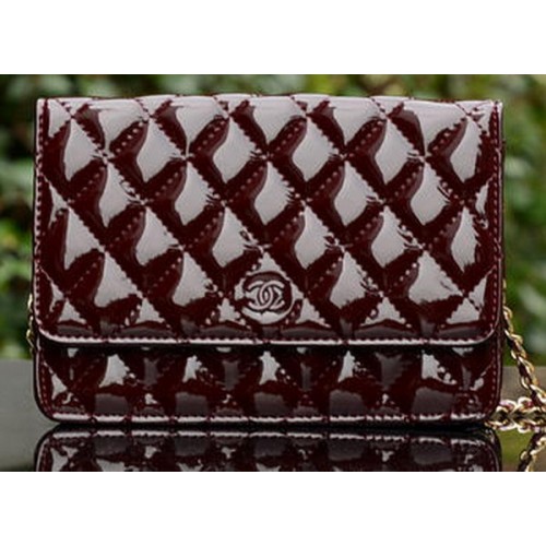 Chanel mini sac à rabat cuir verni bordeaux A33814 or