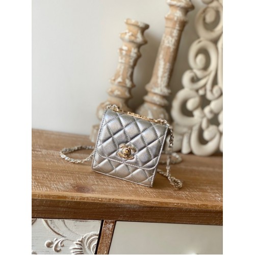 Chanel Mini Sac Bandoulière Agneau Métal Doré 88631 argent