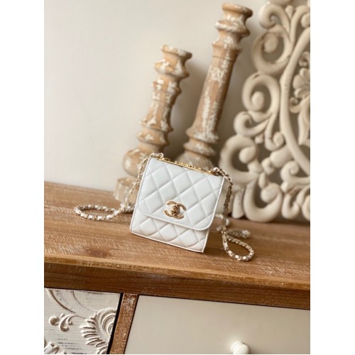 Chanel Mini Sac Bandoulière Agneau Métal Doré 88631 blanc