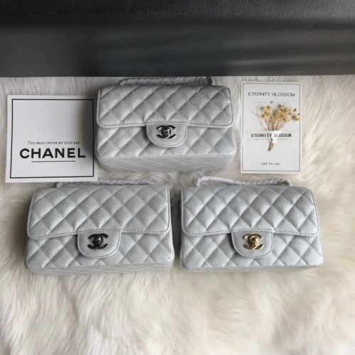 Chanel mini sac à rabat Cuir de veau grainé A1116 argent