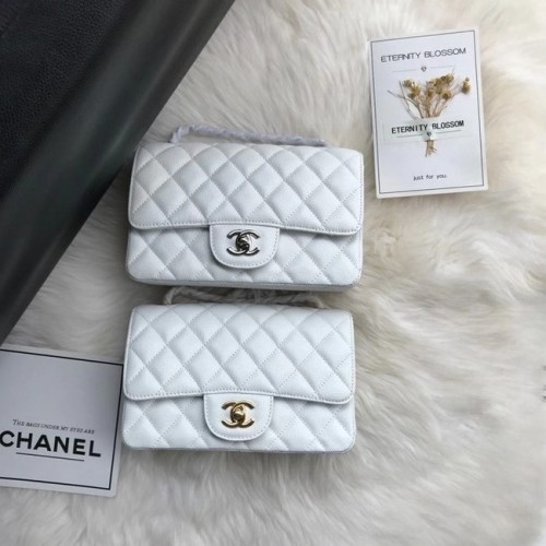 Chanel mini sac à rabat Cuir de veau grainé A1116 blanc