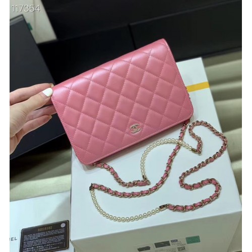 Chanel mini portefeuille sur chaine Métal Doré A84277 rose