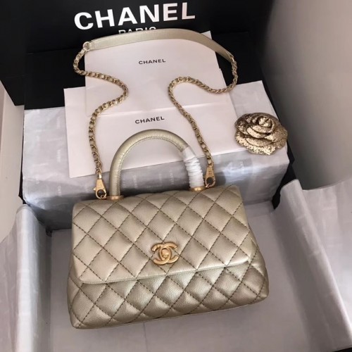 Chanel sac à rabat en cuir Caviar original poignée supérieure A92290 Doré clair&Métal doré