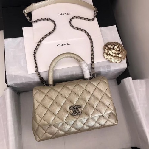 Chanel original sac à rabat en cuir Caviar poignée supérieure A92290 métal doré clair et argenté