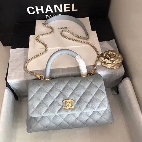 Chanel sac à rabat cuir Caviar original top handle A92290 bleu clair&Métal Doré