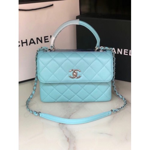 Chanel original sac à rabat en cuir d'agneau AS92236 bleu ciel et métal argenté