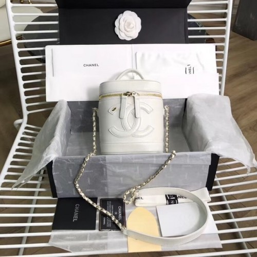 Chanel trousse de toilette Agneau Métal Doré AS0323 blanc