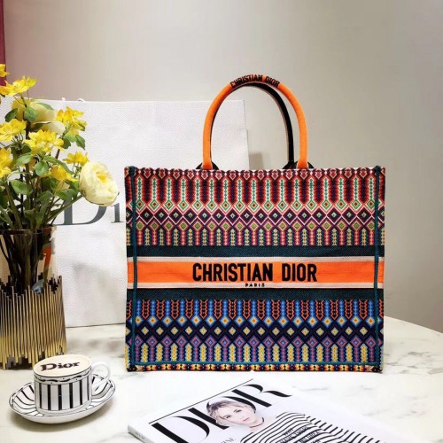 DIOR BOOK TOTE BAG EN TOILE BRODÉE MULTICOLORE M1286