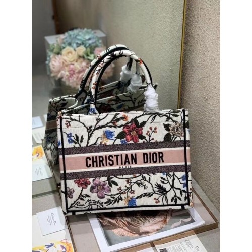 SAC EN TOILE BRODÉE DIOR BOOK TOTE C1286-10