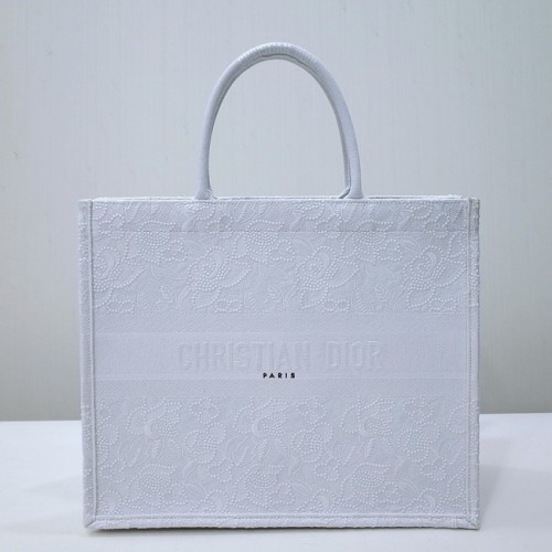 DIOR BOOK TOTE Broderie C1286-33 blanc