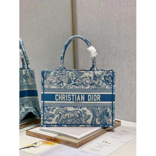 DIOR BOOK TOTE Broderie C1287-6 bleu