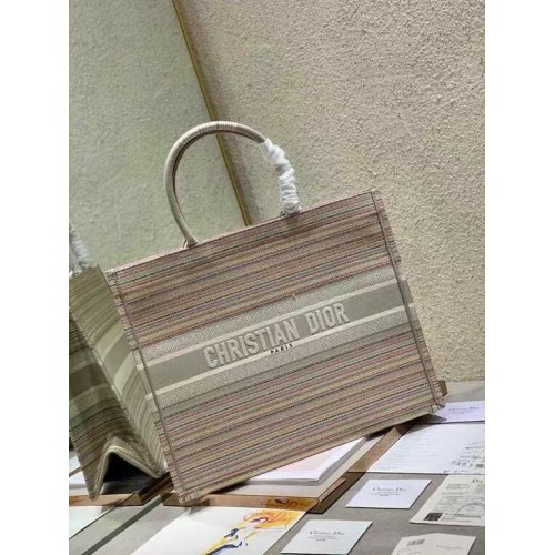 DIOR BOOK TOTE Broderie Rayures Multicolores Référence M1286