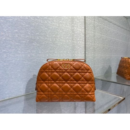 POCHETTE BEAUTÉ DIOR CARO Cannage Agneau S5047 marron